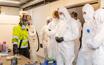 Metallin 3D-tulostuksen osaamista rakentamassa, kerros kerrokselta